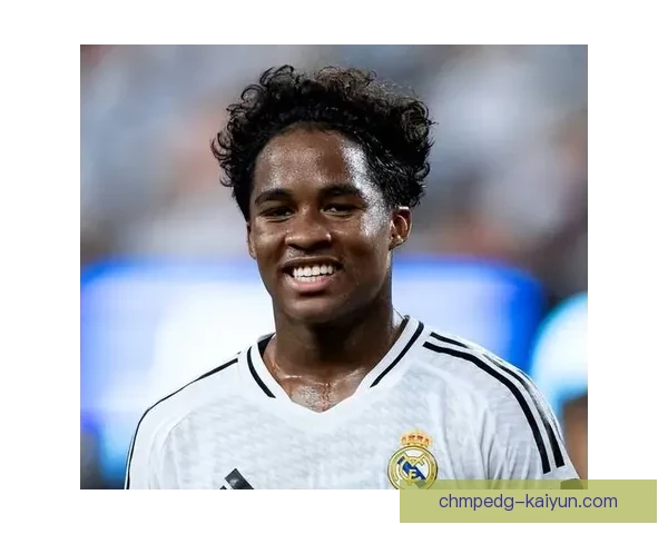 恩德里克在新赛季展现持续提升的突破能力，备受关注