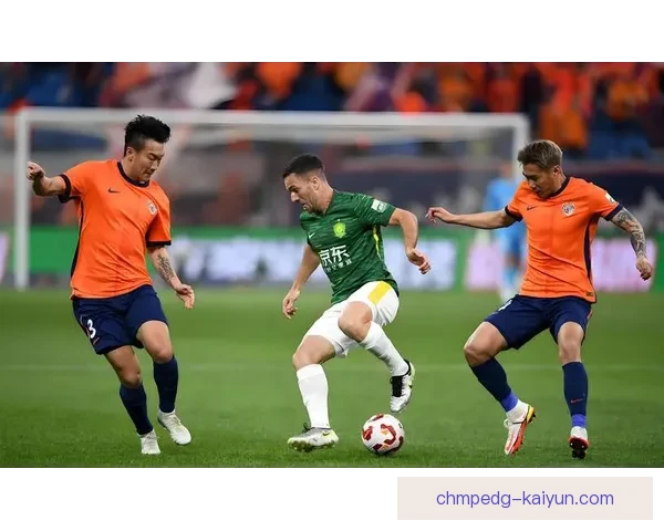 新赛季足球格局初显：多队竞争加剧，争冠与保级形势走势清晰